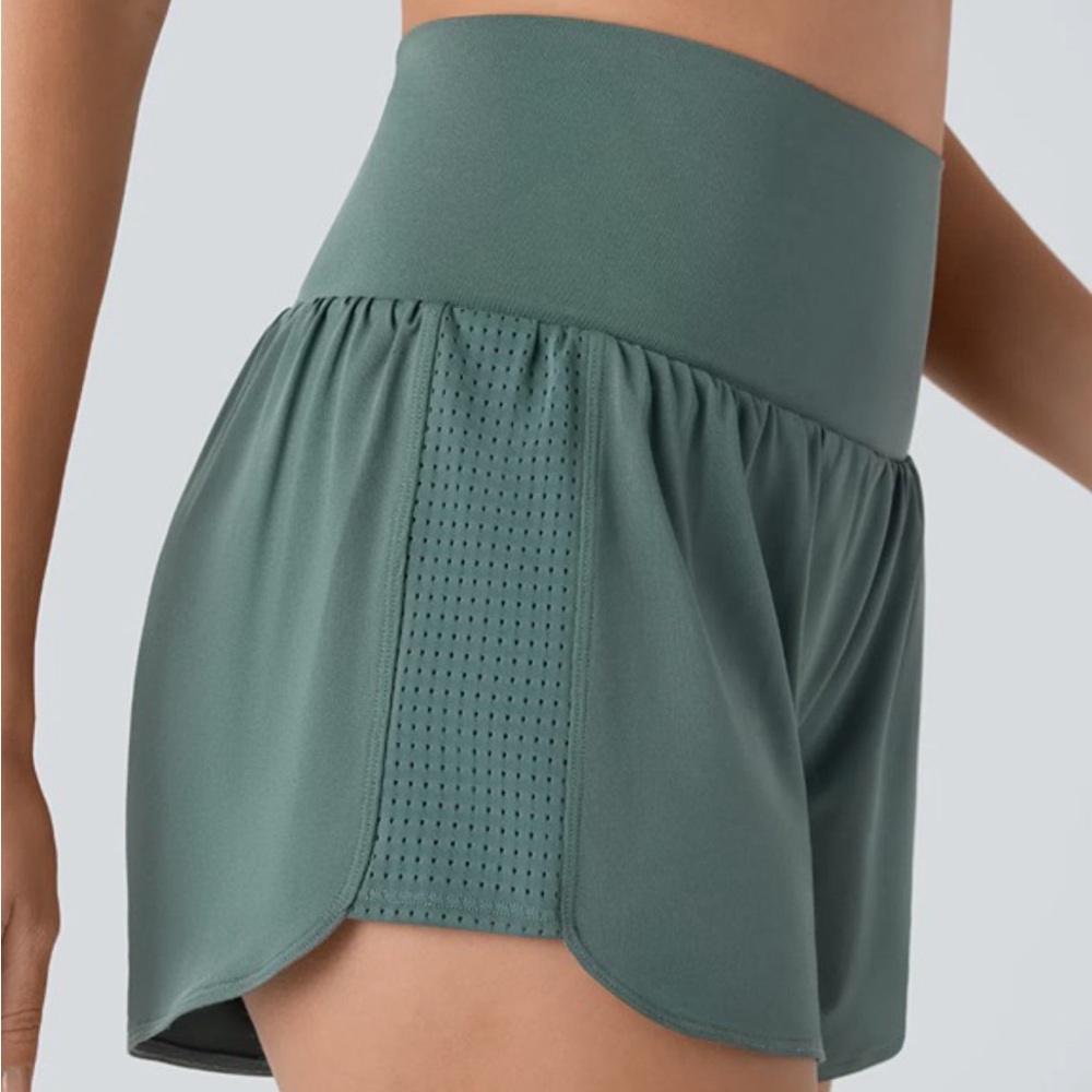 HALARA Super High Wasted Contrast Mesh Pocket 2-in-1 Yoga Shorts 3”